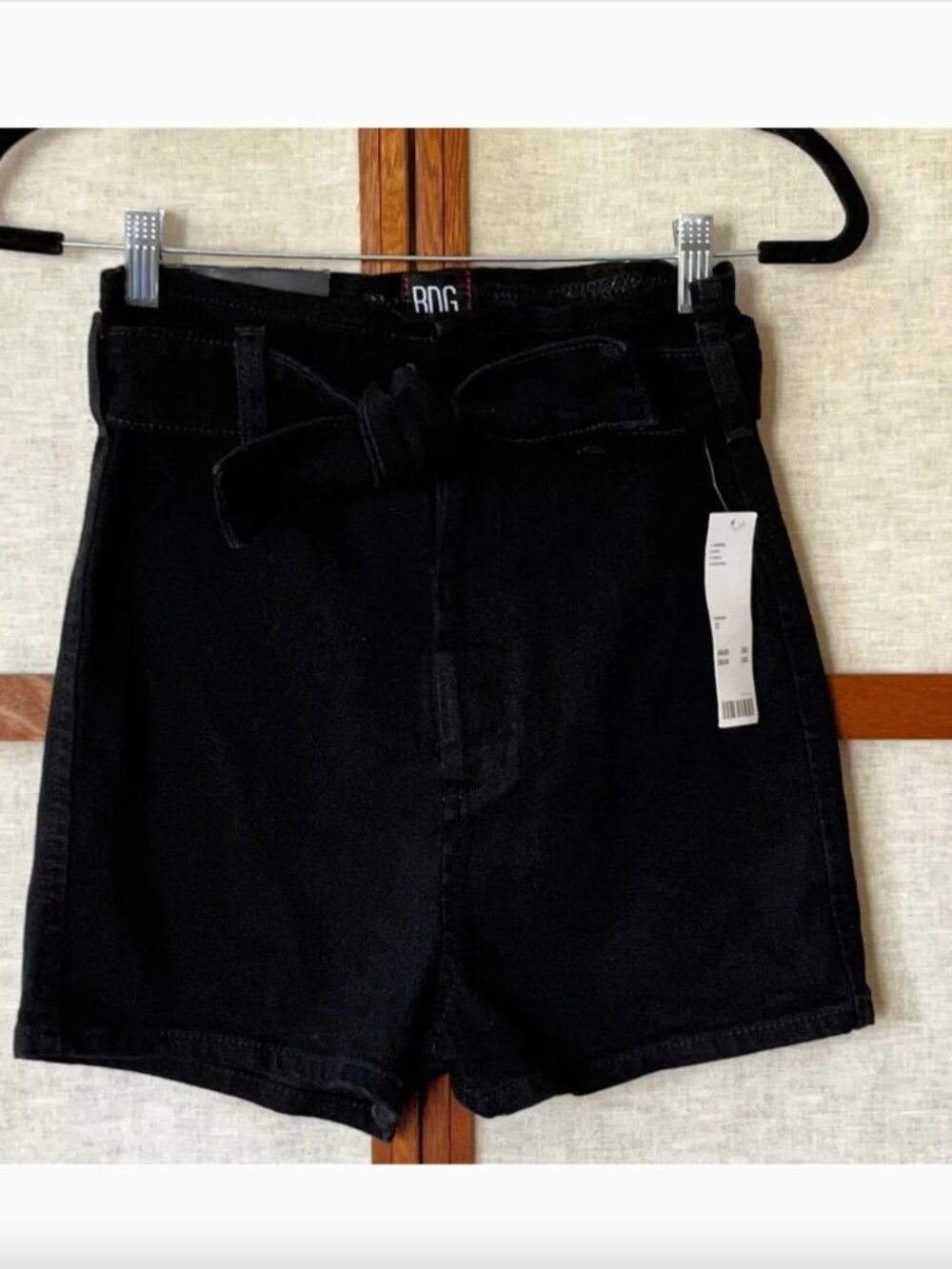 Urban Outfitters BDG Pin Up High Rise Black Denim Shorts - Size 27/4
